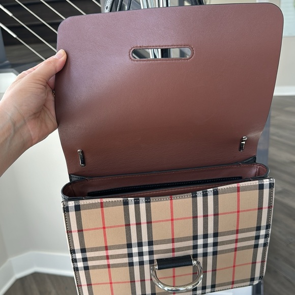 Burberry handbag - Picture 8 of 11